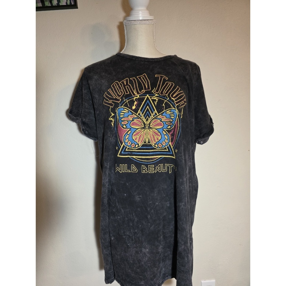 Caution To The Wind World Tour Butterfly Graphic Tee Acid Wash Boho M